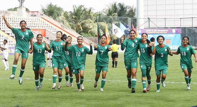 সাগরিকার হ্যাটট্রিক, শ্রীলঙ্কাকে গোলবন্যায় ভাসাল বাংলাদেশ 