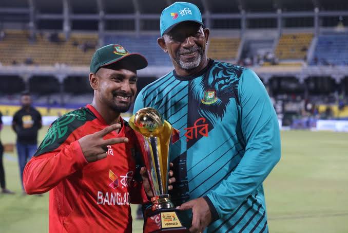 শ্রীলঙ্কার মাটিতে প্রথম সিরিজ জয়
